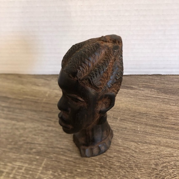 Hand Carved African Woman Wooden Bust - Picture 3 of 12